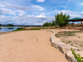 Sonders - Richards Lake Beachfront